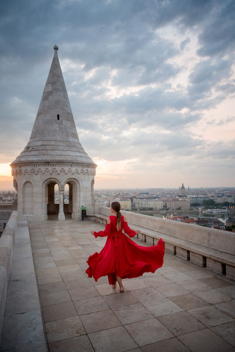 Budapest Photo Shoot — Sunrise Session photograph 2